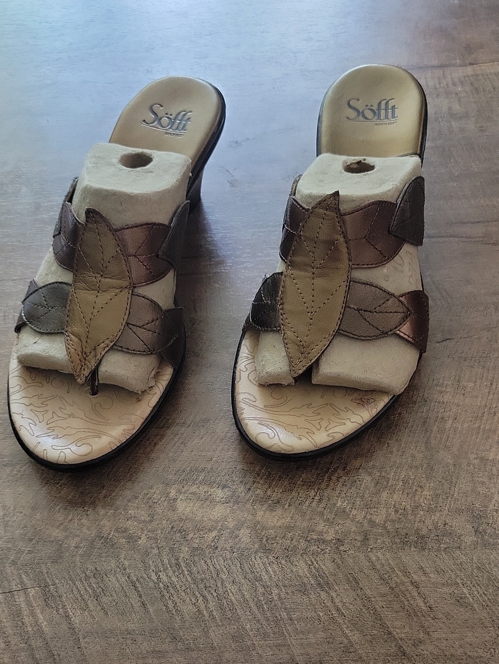 Women's Brown Leaf Slide Sandals